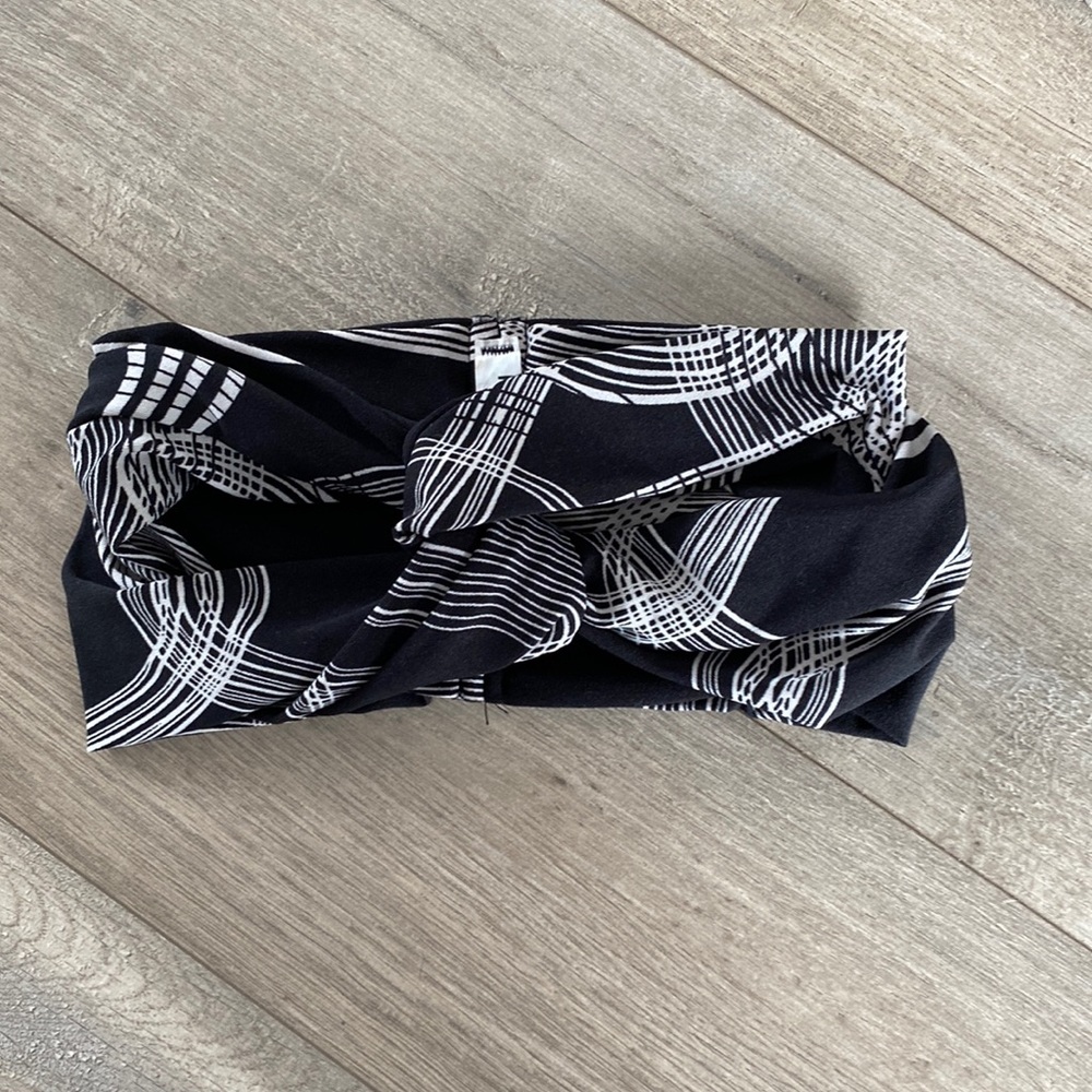 PARKHURST 4” wide twist knot headband hair band black hairband